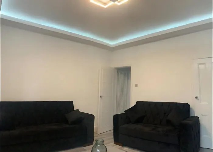 3 Bedroom House With Modern Interior, Close To The Etihad Stadium 맨체스터