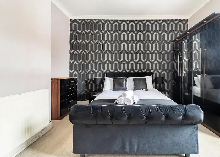 3 Bedroom House With Modern Interior, Close To The Etihad Stadium 맨체스터