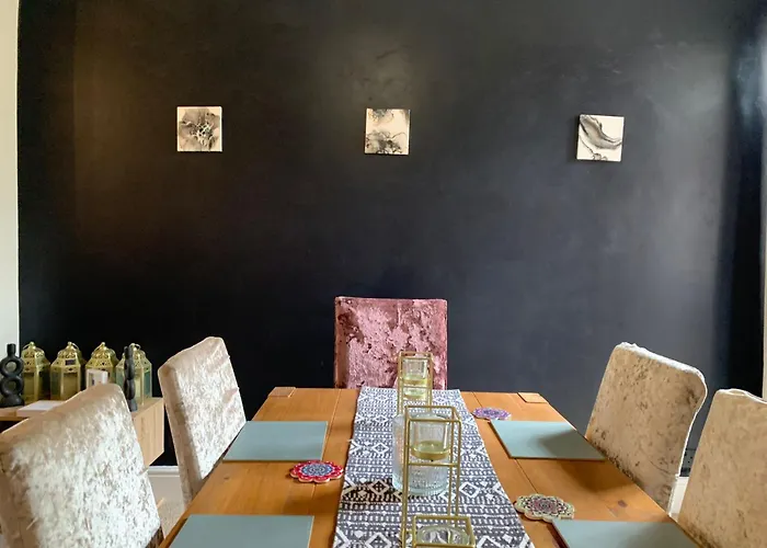 아파트 Beautifully Styled 2br With Garden *