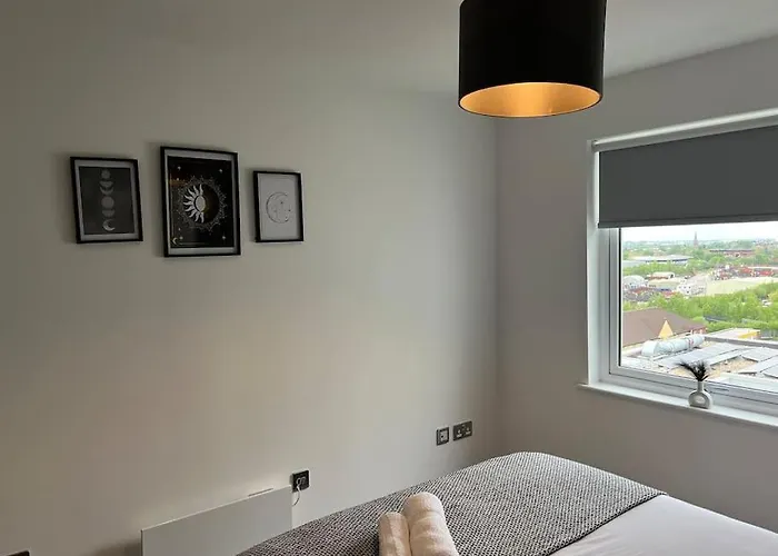 Prime 2 Bedroom With Rooftop Terrace *