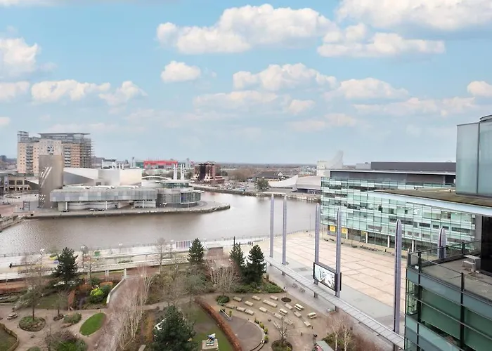 Stylish Mediacity 2bed, Sleeps 6, Amazing Views 아파트 *