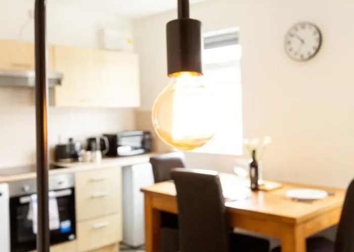 Cosy & Compact In Swinton * Μάντσεστερ