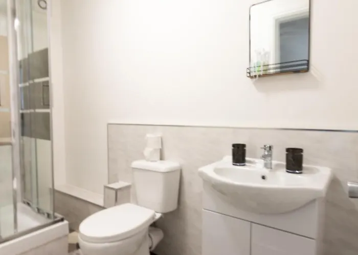 Cosy & Compact In Swinton Μάντσεστερ