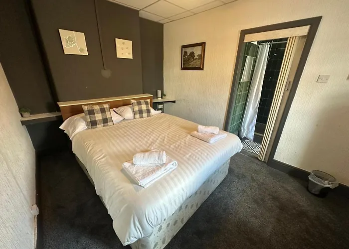 - Free Parking * Manchester