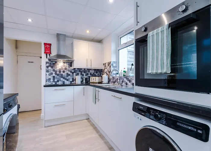 4 Bedroom Victorian House Feriehus