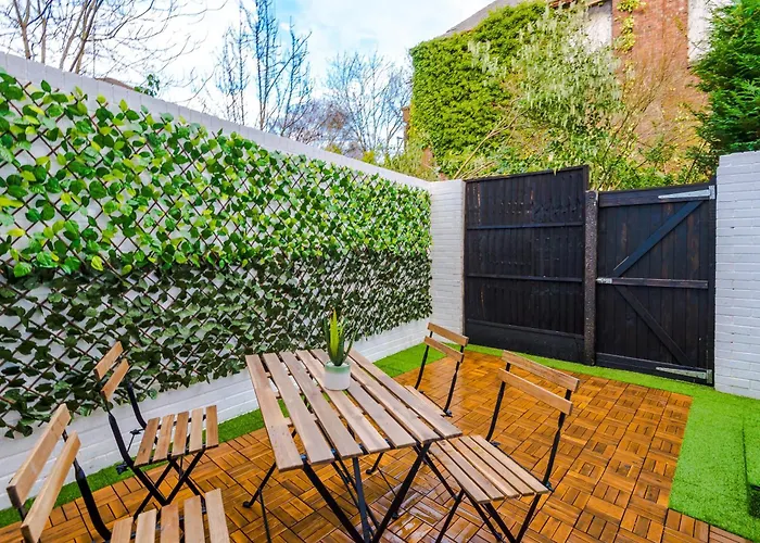 Feriehus 4 Bedroom Victorian House *