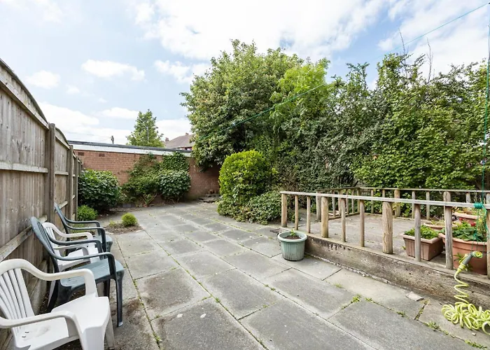 Prázdninový dům Guestready - Enchanting Life In Gorse Hill Manchester