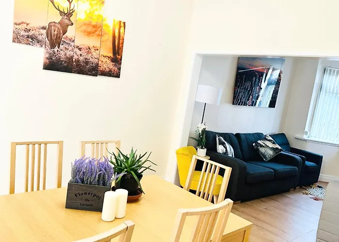 Prázdninový dům Cosy House Trafford *