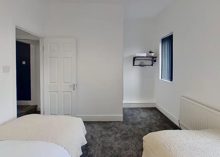 펜션 Elegant 2 Bed House Near Centre