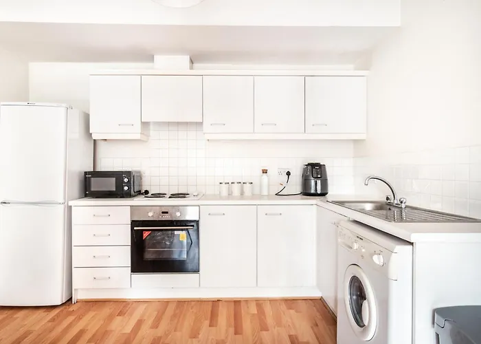 Cocoon- A Cozy Retreat * Manchester