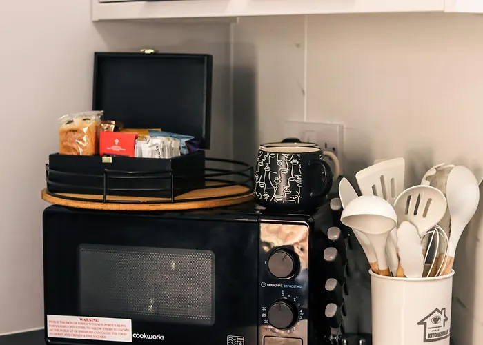 Tatil Evi Spacious Stylish With Free Parking 10 Mins To Centre & Ao Arena Ideal For Groups & Long