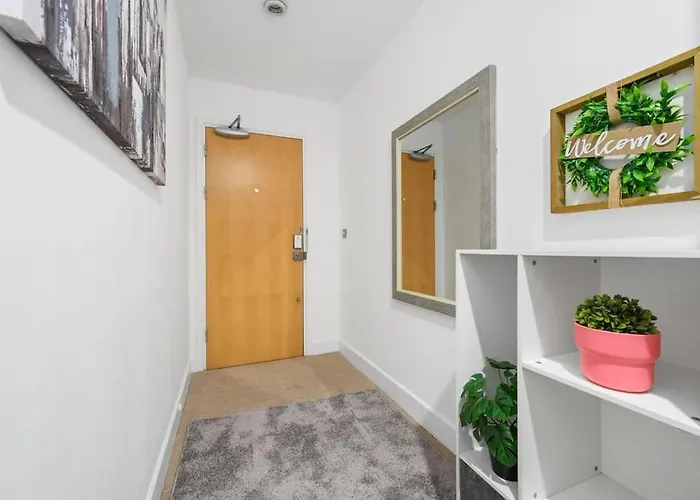 Piccadilly Luxury Three Bedroom