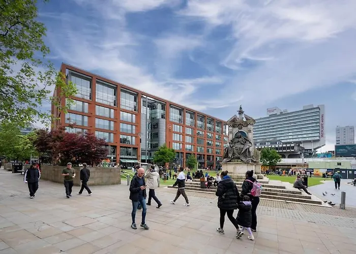 Piccadilly Luxury Three Bedroom * Manchester