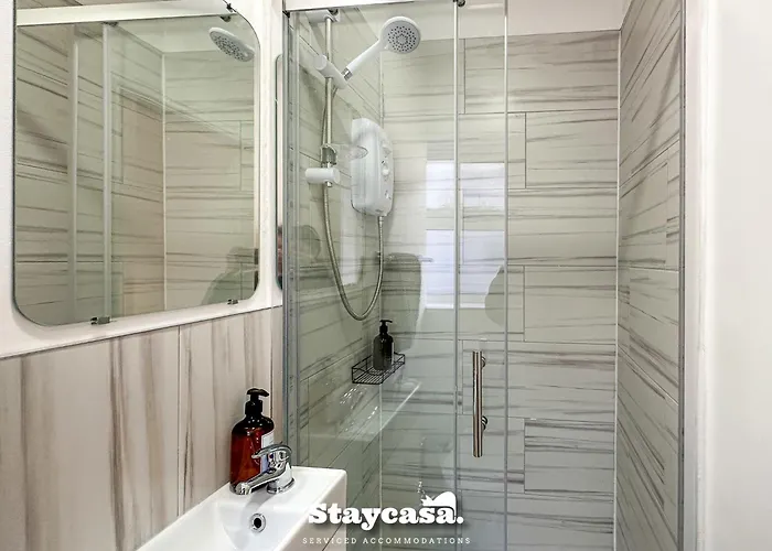 Ashfield Co-living - Private Self-cater Πανσιόν 3*