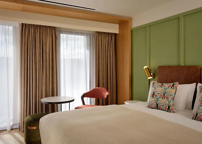 The Reach At Piccadilly, Manchester, A Tribute Portfolio 4* Manchester