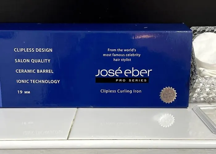 Cityfront Luxe Near Centre Facing Etihad & Coop Live, Free Parking アパート マンチェスター