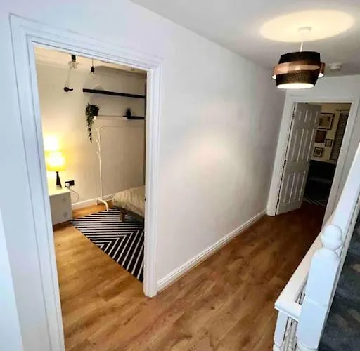 View Large 5br Town House Parking Vakantiehuis *