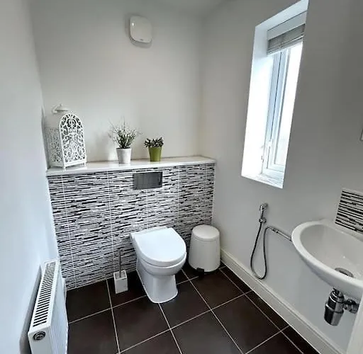 3-bedroom House Close To Centre 맨체스터