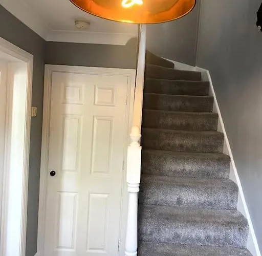 Vakantiehuis View Large 5br Town House Parking