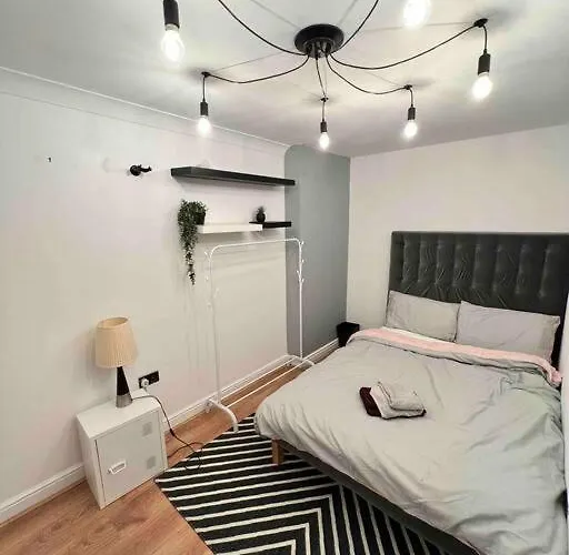 View Large 5br Town House Parking Vakantiehuis Manchester