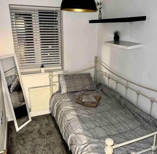 View Large 5br Town House Parking Vakantiehuis