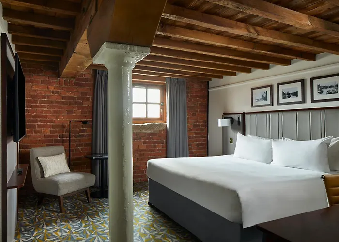 Marriott Victoria & 4* Manchester