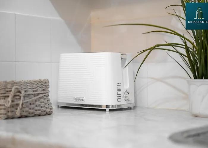 Modern Near Centre Manchester