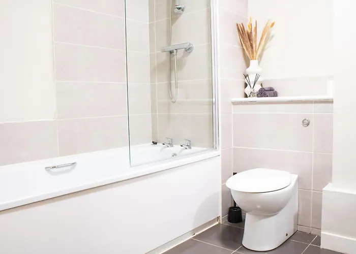 Riverside - Peaceful Escape 맨체스터