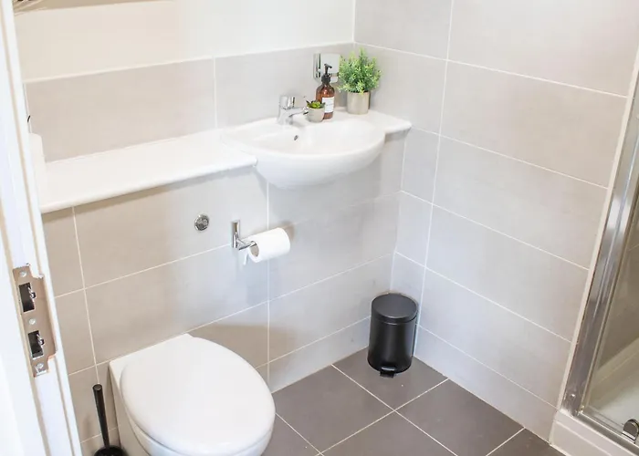 Riverside - Peaceful Escape * 맨체스터