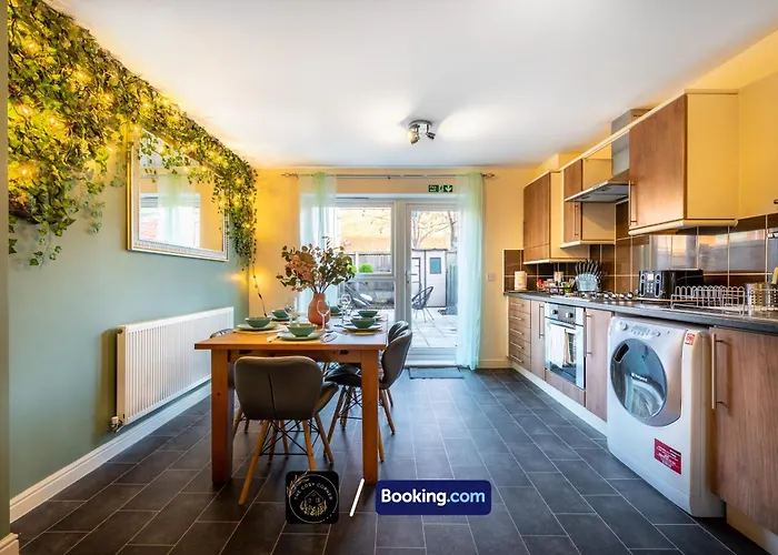 Διαμέρισμα Cosy 4-bed House L Garden L Free Parking L Wifi L Specious L Hosted By The Cosy Corner Nationwide Μάντσεστερ