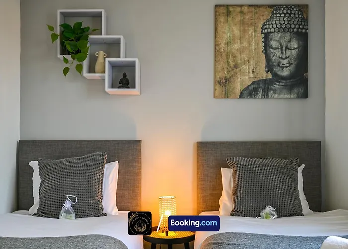 Cosy 4-bed House L Garden L Free Parking L Wifi L Specious L Hosted By The Cosy Corner Nationwide Μάντσεστερ