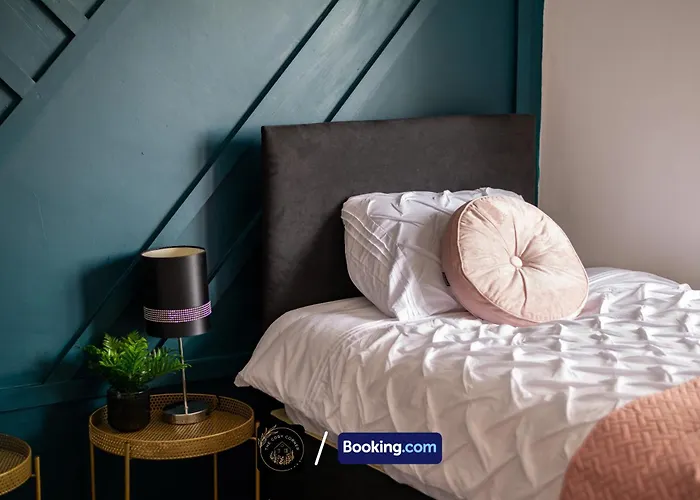 Lejlighed Cosy 3-bed House L Garden L Free Parking L Stretford L Sleeps 7 L Book Today With The Cosy Corner Nationwide