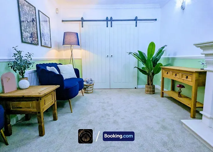 Apartamento Modern 4-bed House, Free Parking & Wifi In Swinton