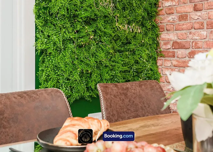 Apartman 3-bed House L Free Parking L Wifi L Your Away From Hosted By The Cosy Corner Nationwide *