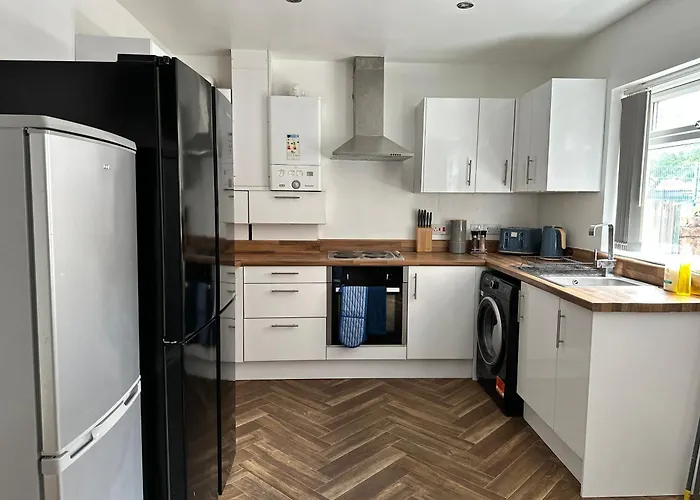 Daisybank Co-living - Private Self-cater בית נופש מנצ'סטר