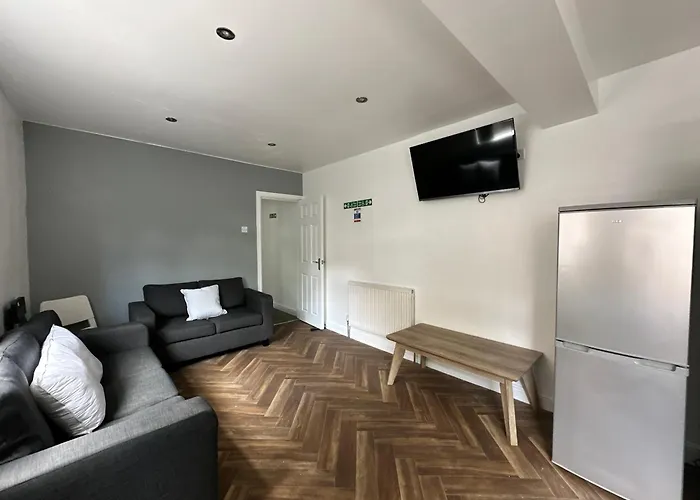 Daisybank Co-living - Private Self-cater