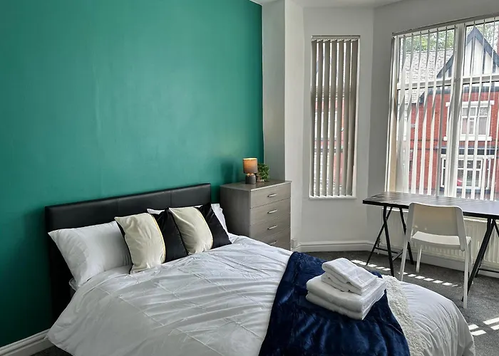 Daisybank Co-living - Private Self-cater * מנצ'סטר