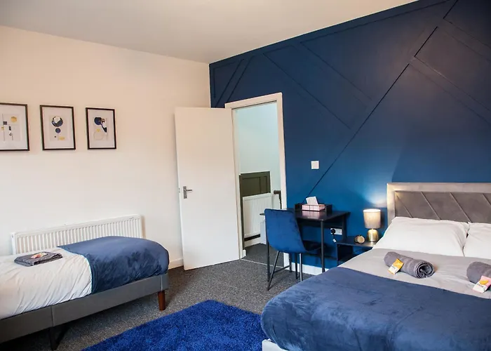 Entire Modern In And Near Peak District *