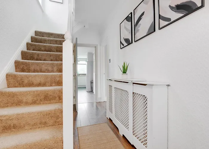 Apartmán Elegant 3-bedroom Retreat Free Parking Keenzchillz Manchester