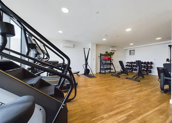 New! 2 Bedroom Flat In Waters By With Us, Perfect For Families, Couples & Groups, Free Private Parking!