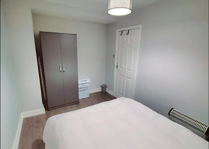 Charming Near Centre By Etihad Coop Arena *