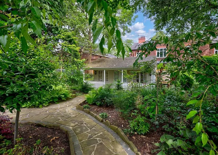 Garden In Hidden Oasis, - Pass The Keys