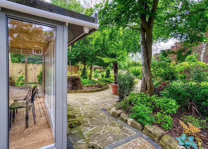 Garden In Hidden Oasis, - Pass The Keys 度假居 *