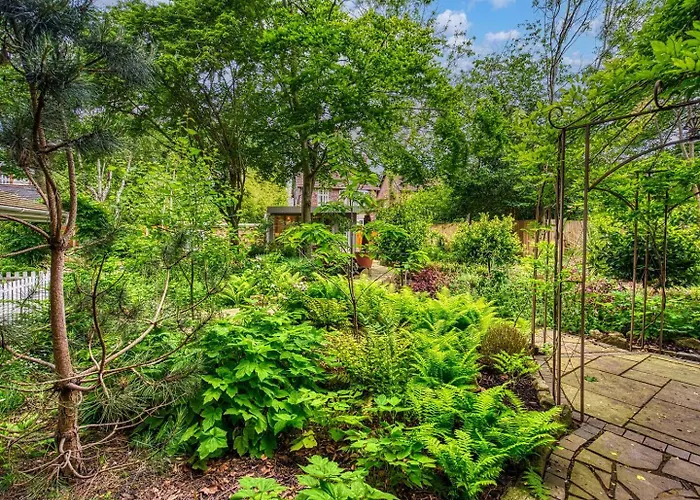 펜션 Garden In Hidden Oasis Pass The Keys *