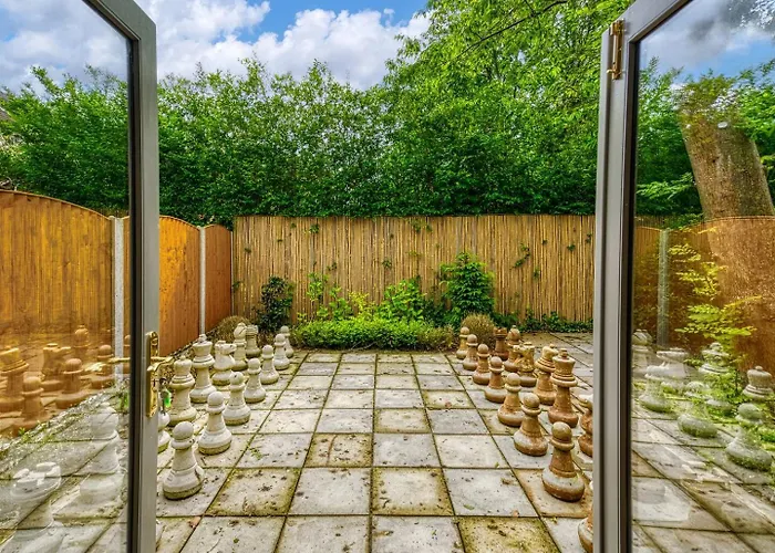 Garden In Hidden Oasis Pass The Keys *