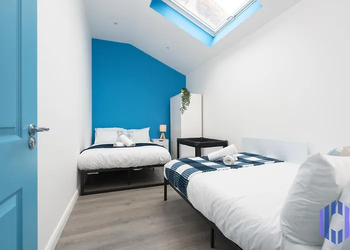 Santorini Blues By Cefas - Free Parking - - Near Airport 펜션 맨체스터