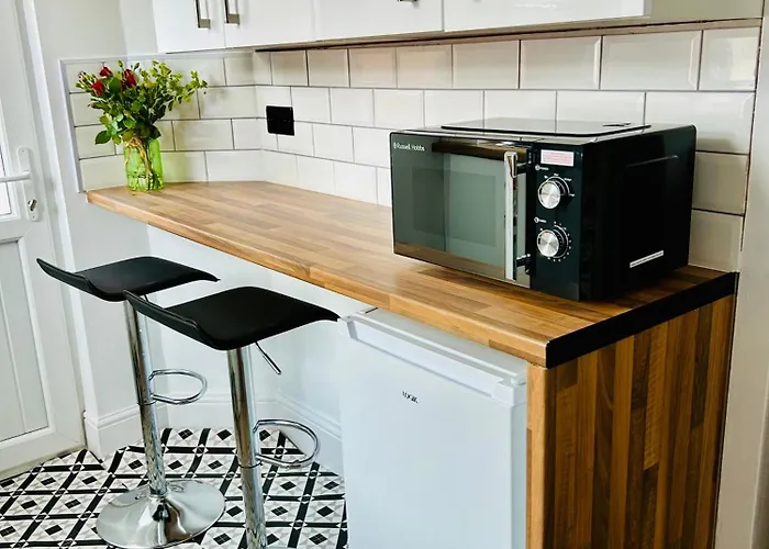 Superbly Located Terraced House * Μάντσεστερ