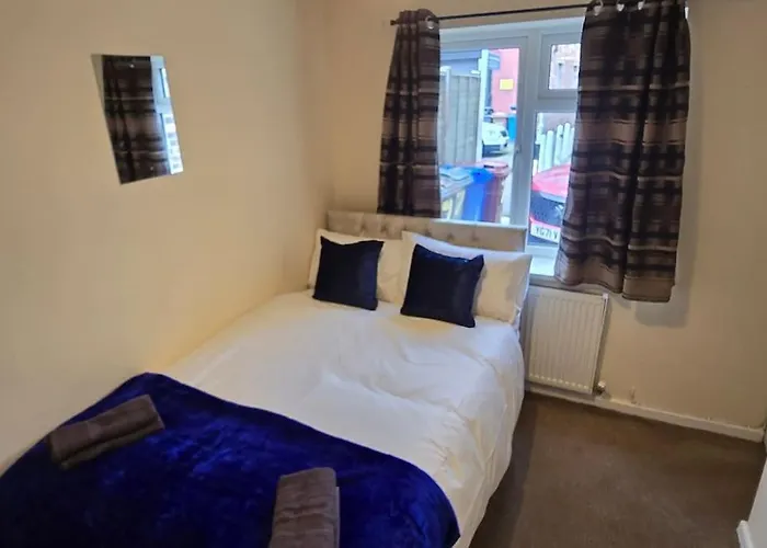 Eastpark 5 Bdrms Walk To O2 Apollo And 맨체스터