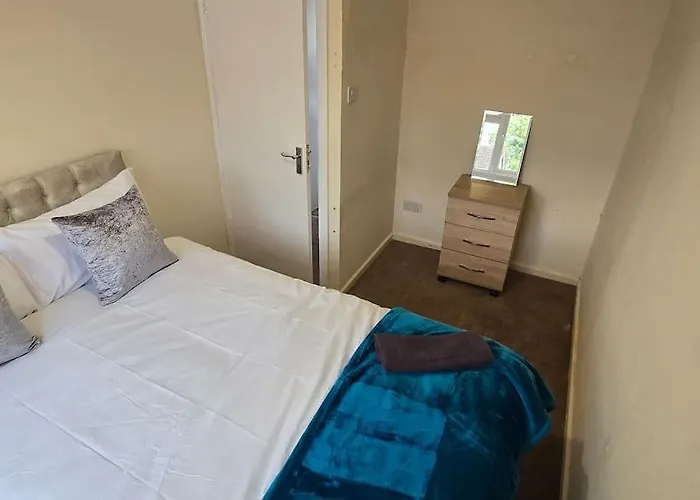 펜션 Eastpark 5 Bdrms Walk To O2 Apollo And 맨체스터