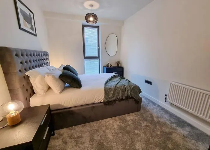 Holiday home Stunning 4-bedroom Townhouse With Free Parking Manchester